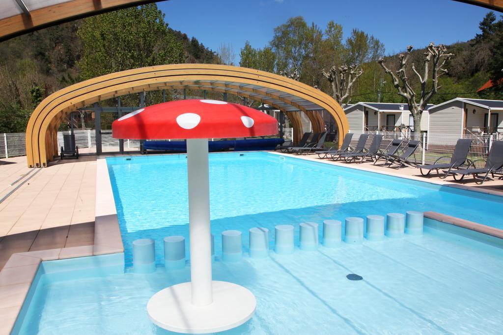 Camping La Cle Des Champs Saint-Nectaire Exterior foto